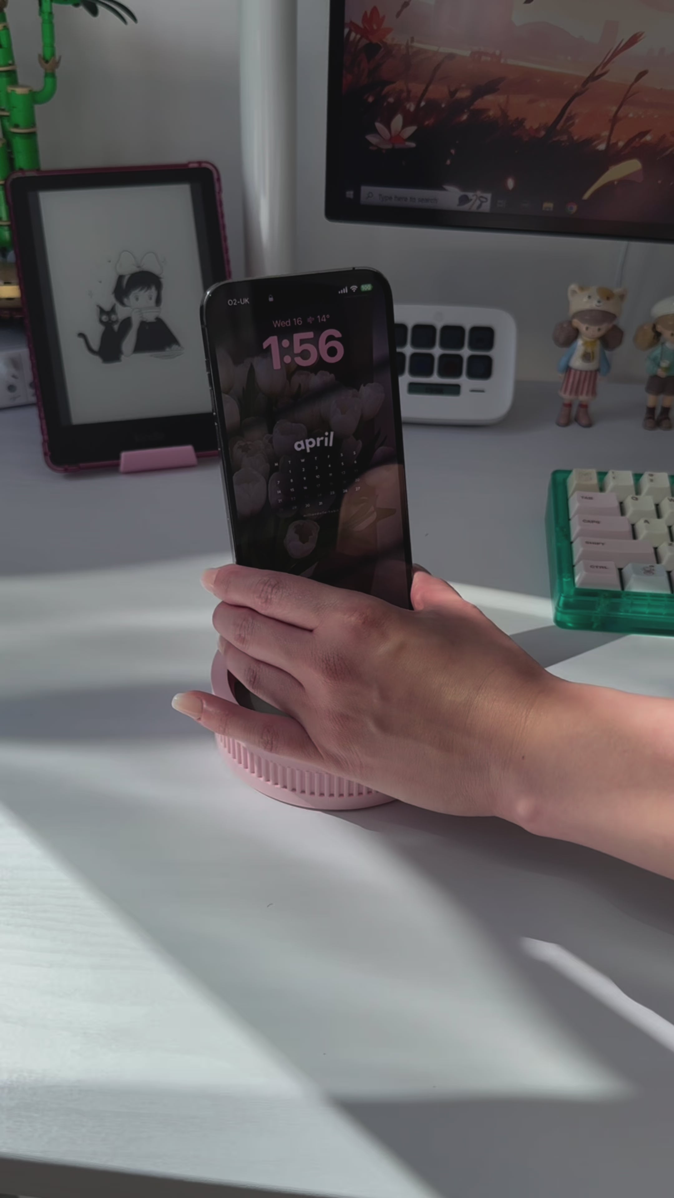 Pebble Pod MagSafe Charger Stand - In Stock