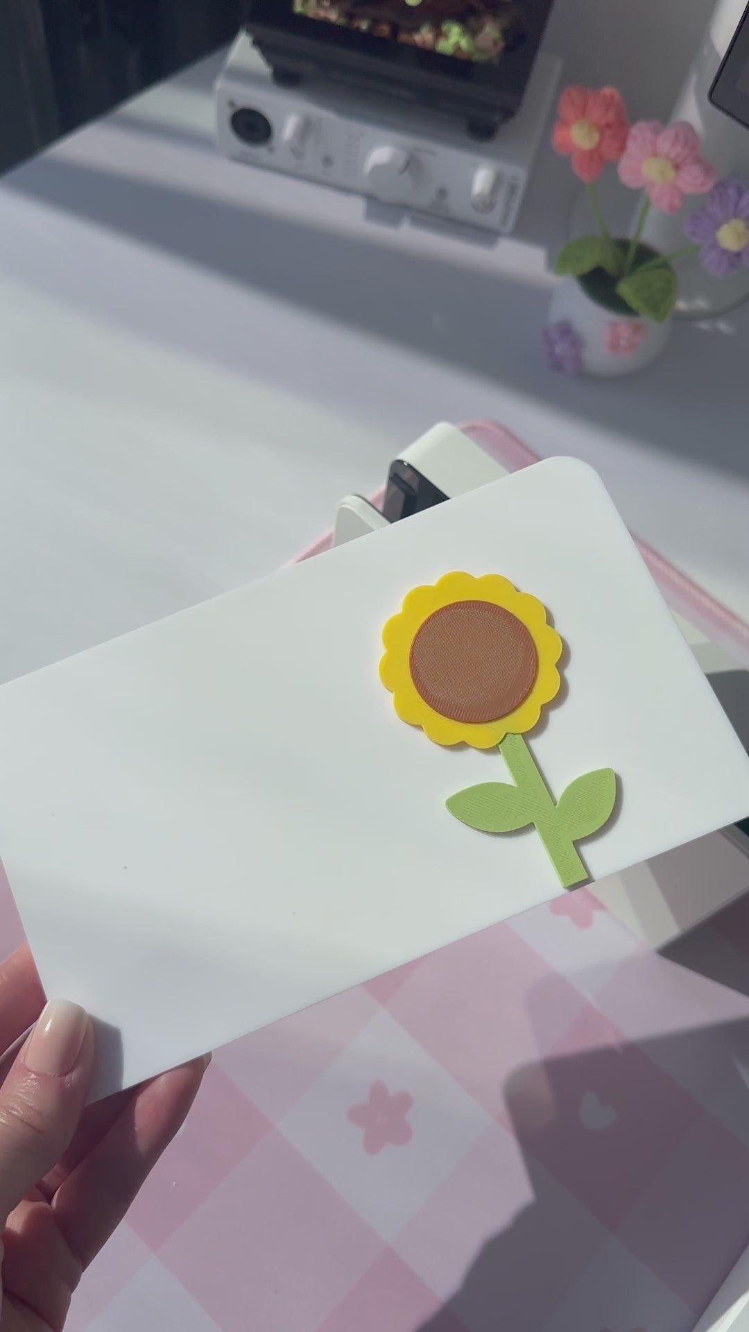 Sunflower Dock Cover for Nintendo Switch – Original Faceplate Design